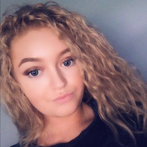 Meet your Posher, Haley